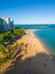 Imagem vertical a&eacute;rea de Vila Velha, mostrando a Praia da Costa, 3&ordf; Ponte e o Convento da Penha.