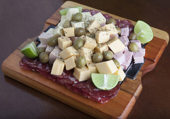 Cold cuts board
