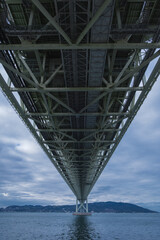 兵庫県 明石海峡大橋と淡路島の海景色