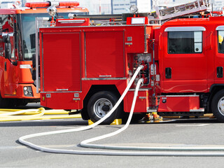 消防車による消火訓練