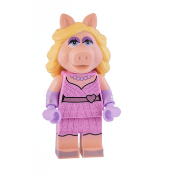 Dortmund - Deutschland 23. März 2023 Lego Minifigure Miss Piggy