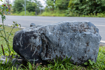 Beautiful Larg stones for decorating the lawn garden.