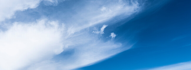 white clouds and the blue sky