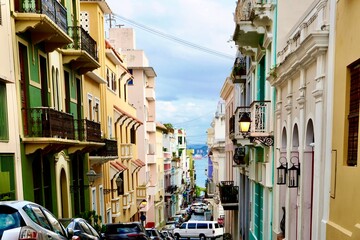 Fototapeta na wymiar Colourful colonial architecture in Old San Juan Puerto Rico 
