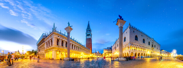 Fototapeta na wymiar Markusturm, Venedig, Italien 