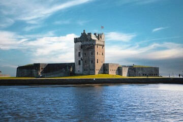 Broughty Castle, a historic castle on the banks of the River Tay in Broughty Ferry, Dundee, Scotland © Journey Dude/Wirestock Creators