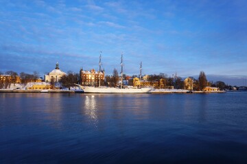 Fototapeta na wymiar Invierno soleado en Estocolmo.