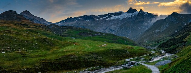 Plakat Beautiful mountainous landscape of Mont Blanc