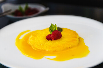 dessert panna cotta
