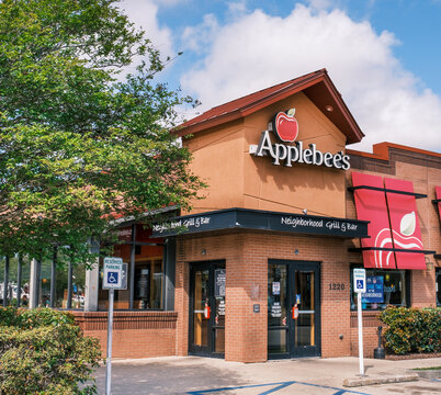 Applebee's Restaurant at the Elmwood Shopping Center on March 23, 2023 in Harahan, LA, USA