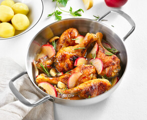Chicken drumsticks baked with apples