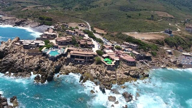 villa with pool on the rock facing the sea Bejaia