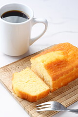 ふんわり、しっとりとした食感でやさしい甘さのパウンドケーキでコーヒーブレイク