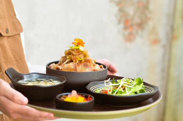 Grilled Pork Belly Sliced ​​Rice with Fragrant Sauce Topped with Stir Fried Onions.