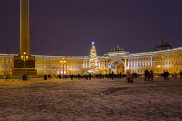 Fototapeta na wymiar New Year Tree on Palace Square in Saint-Petersburg, Russia