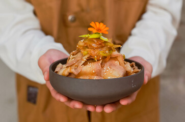 Grilled Pork Belly Sliced ​​Rice with Fragrant Sauce Topped with Stir Fried Onions.