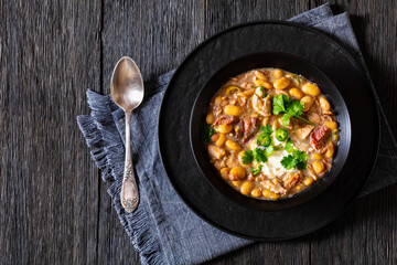 smoked ham hock chicken chili in a bowl