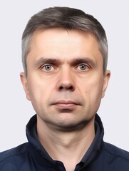 Fototapeta premium Passfoto biometrisch eines Mannes im Porträt Nahaufnahme, ai generativ