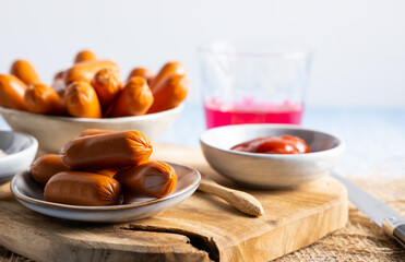 Cocktail sausages in a bowl.