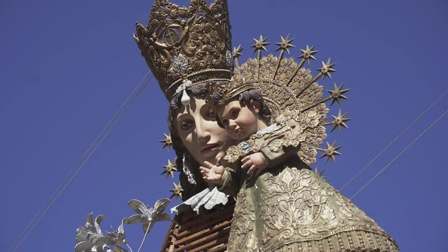 Falles traditional festival, Construction of the holy virgin in the square. Virgin with a baby in her arms. Central square.