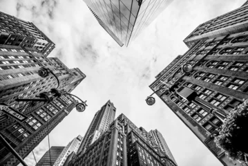 Foto auf Acrylglas Vereinigte Staaten Manhattan street view with big buildings, New York, USA. Black and white