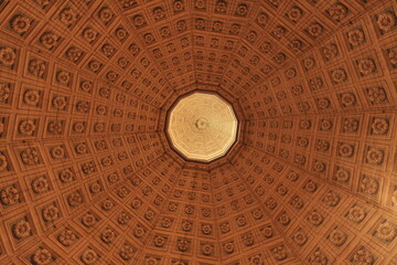 La cupola di una chiesa a Loano in liguria molto bello.