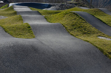 bike path in the car park Pumping (moving up and down) is used instead of pedaling and bouncing to...
