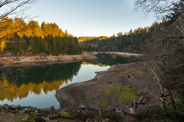 Fototapeta na wymiar Beautiful view at the Foster Lake in Oregon in early spring season