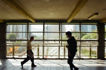Fototapeta premium people walking in the city