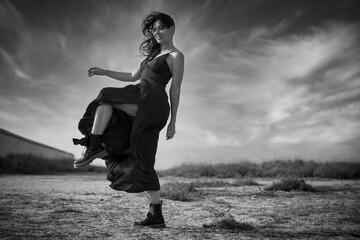 The Free Dance in the Endless Desert