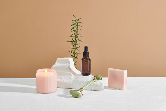 Cosmetic facial kit for skin care and spa