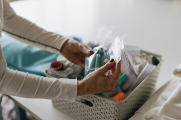 Anonymous thread needlework tool job