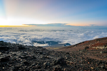 富士山頂から眺める雲海