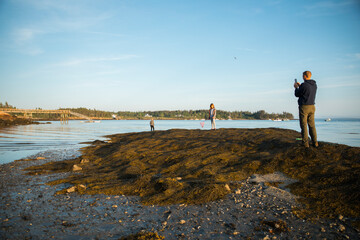 Fototapeta premium father taking a picture