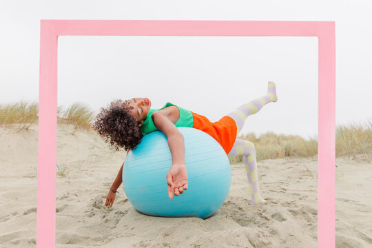 Pink arch & ball