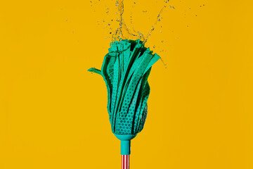 microfiber mop spilling water