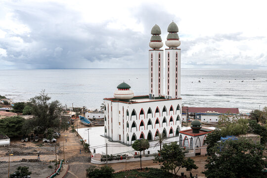 aerial view of the great mosque in dakar