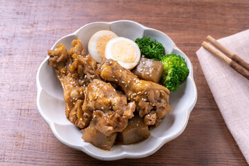 鶏手羽元の照り煮