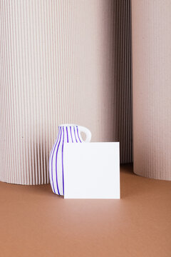Vase with empty paper