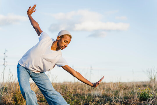 Man Dancer Dancing Outdoors