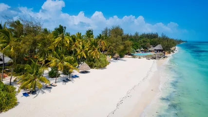 Crédence de cuisine en verre imprimé Plage de Nungwi, Tanzanie The aerial view of the Zanzibar Island coast is a sight to behold, with its pristine beaches and turquoise waters.