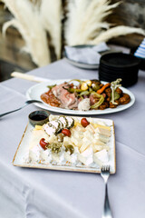 Jause mit Käse, Wurst und Brot