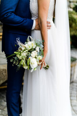 Brautpaar mit Brautstrau&szlig;