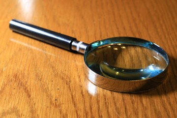 Magnifying glass for finding clues