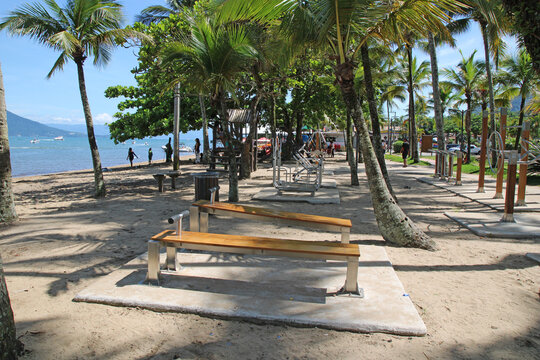 Outdoor gym in Praia do Pereque (Pereque's Beach), Ilhabela, Brazil.