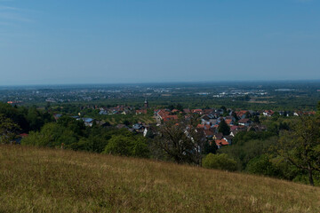 Fototapeta premium Blick über die Stadt Lauf in die Ferne nach Straßburg in Frankreich
