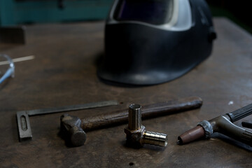 Work welding stainless steel pipes
