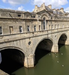 Obraz premium bridge over the river seine city