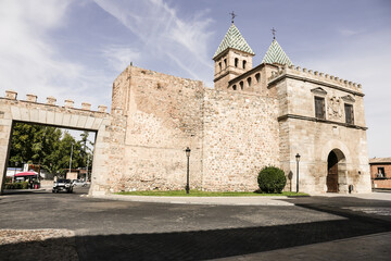Fototapeta na wymiar The Puerta de Bisagra of the Old city of Toledo