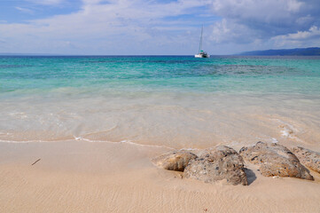 Fototapeta na wymiar Paradise beach in the Caribbean